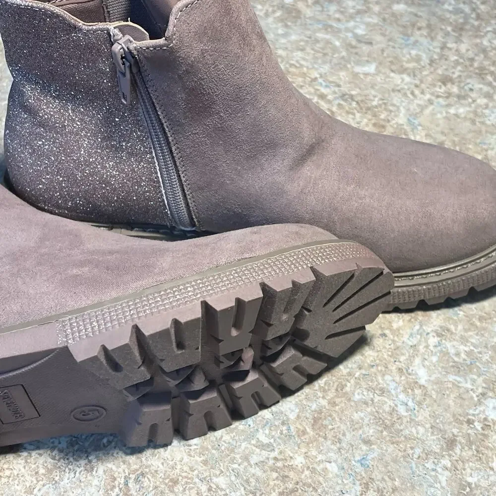 Steve Madden brand steve